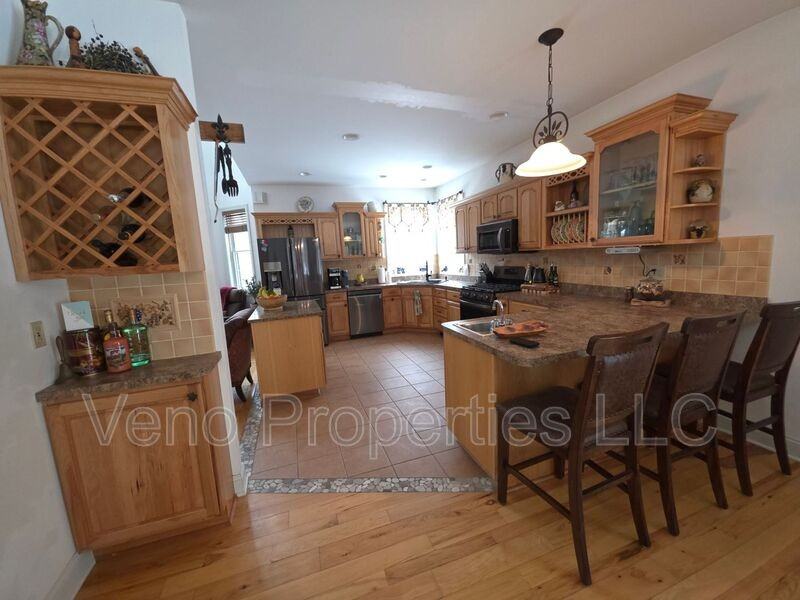 1023 Packer Rd - Photo 4 of 22