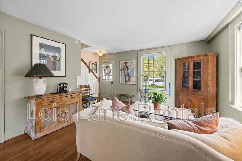 55 Gadsden St - Photo 3 of 20