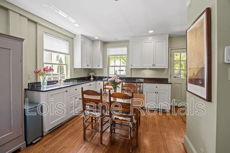 55 Gadsden St - Photo 4 of 20