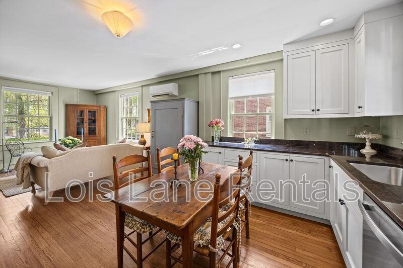 55 Gadsden St - Photo 5 of 20