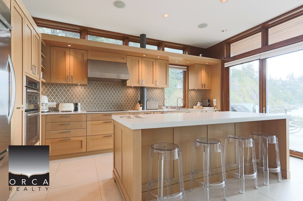 6780 Batchelor Bay Place - Photo 4 of 36