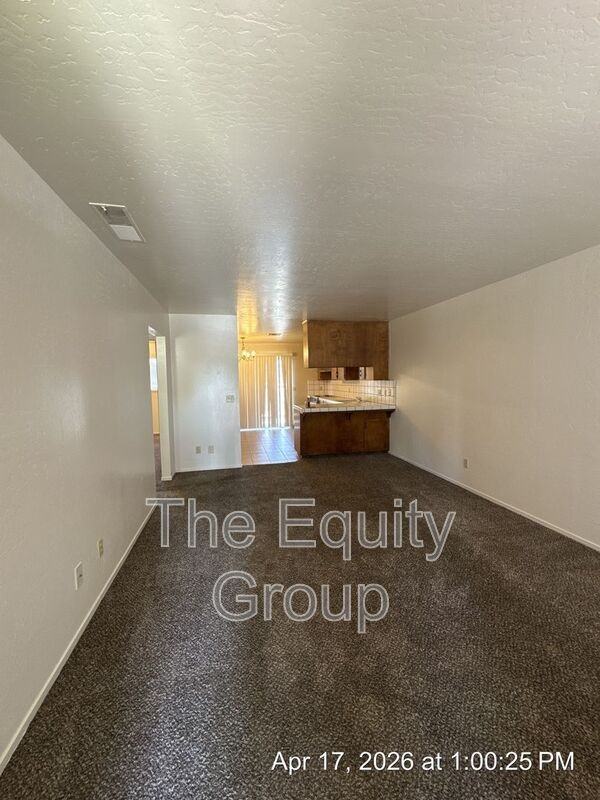 5224 W Cambridge Ave - Photo 2 of 20