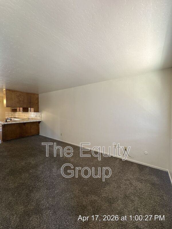 5224 W Cambridge Ave - Photo 3 of 20