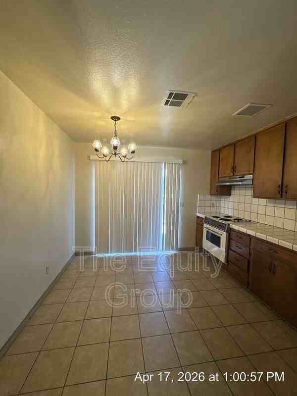 5224 W Cambridge Ave - Photo 5 of 20