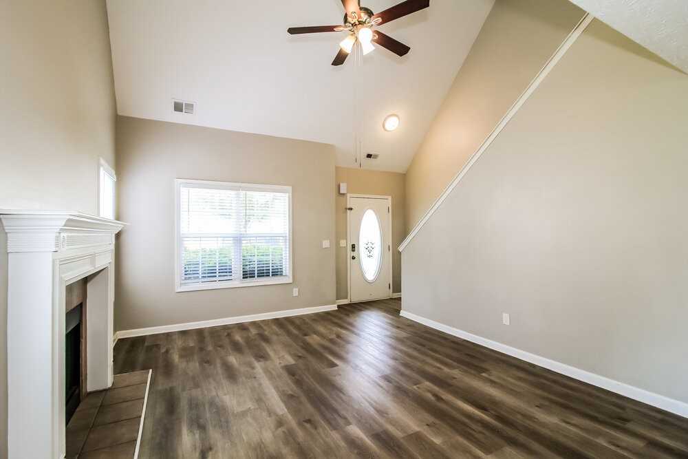 216 Rivergate Ct - Photo 5 of 17