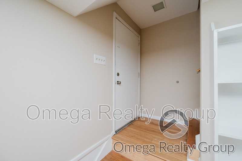 208 Rolling Mill St #7 - Photo 5 of 30