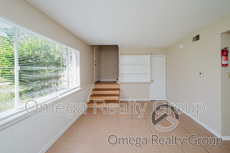 208 Rolling Mill St #7 - Photo 6 of 30
