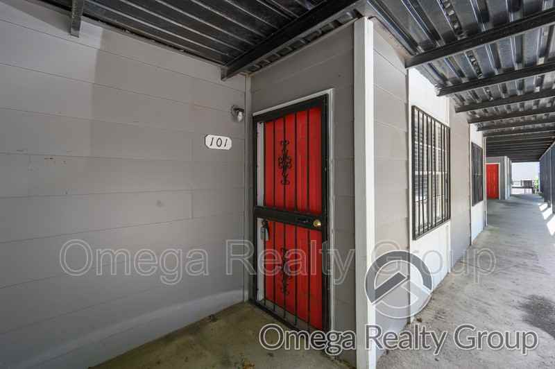 1744 13th Ct S #101 - Photo 2 of 26