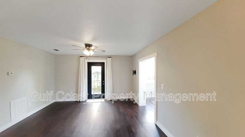 904 17th Ave W - Photo 5 of 17