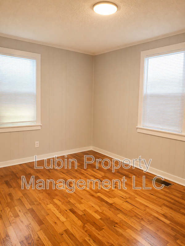 3155 Madeline Cir - Photo 3 of 4