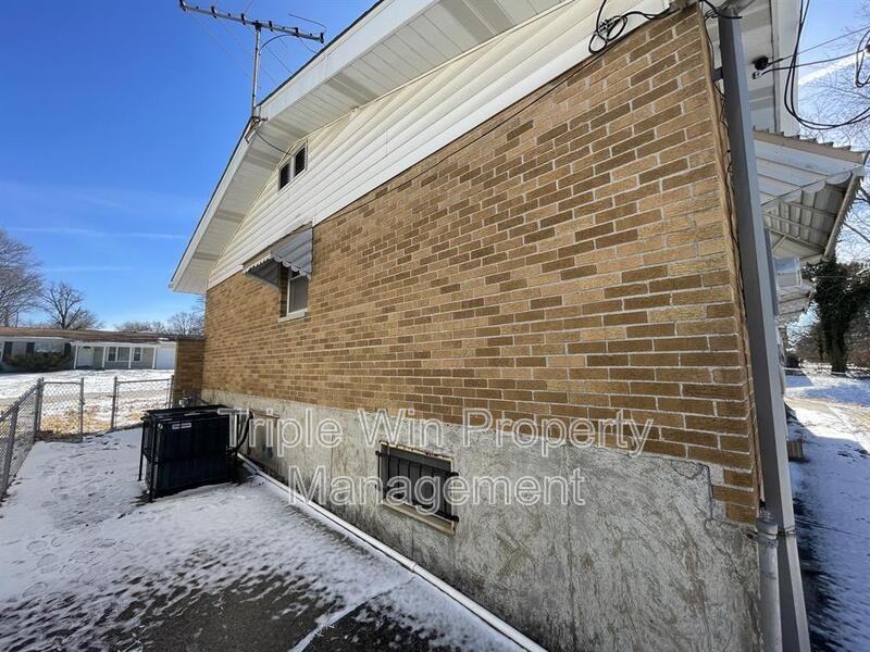 11423 Ortega Dr - Photo 7 of 35