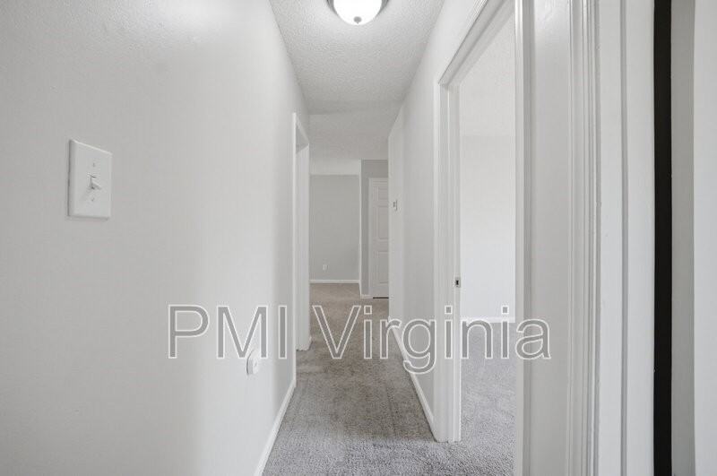 901 Vincent Ct - Photo 6 of 38