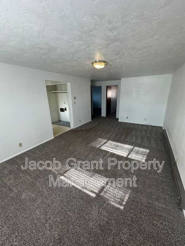 135 W Fremont Ave #3 - Photo 3 of 13