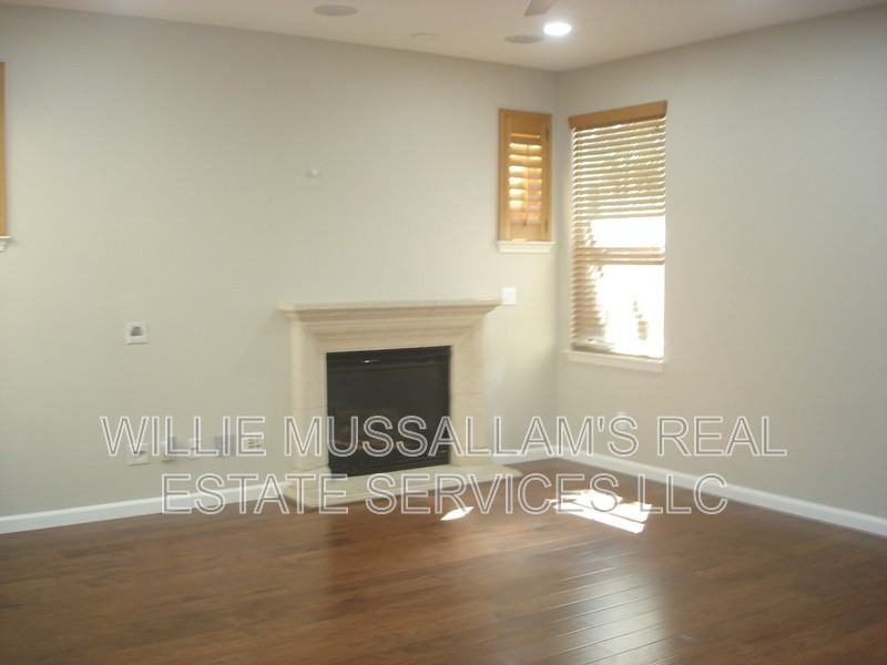 284 W Saint Francis Ave - Photo 6 of 15