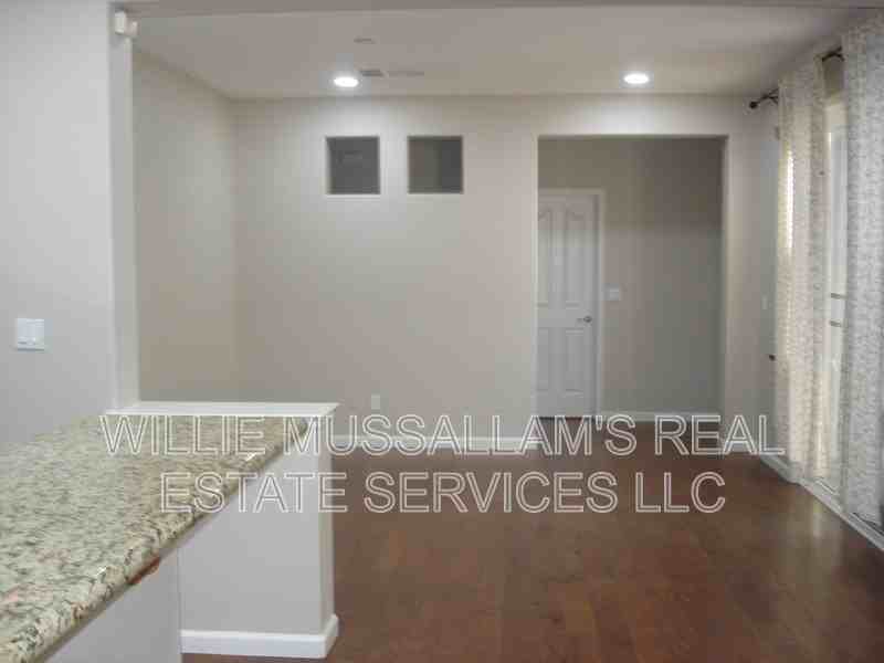 284 W Saint Francis Ave - Photo 7 of 15