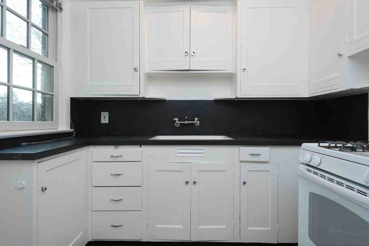 5630 Ne Sandycrest Ter - Photo 6 of 30