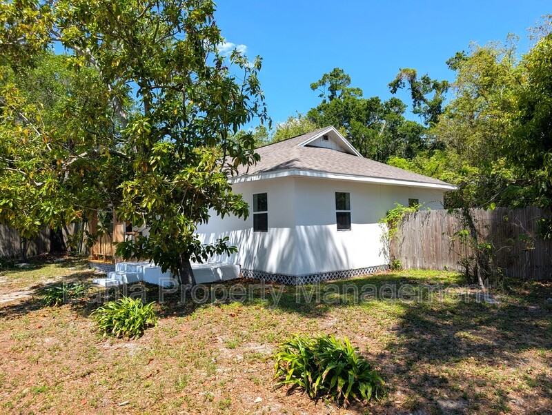 1608 E New Orleans Ave - Photo 2 of 15