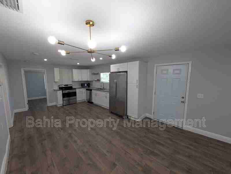 1608 E New Orleans Ave - Photo 4 of 15