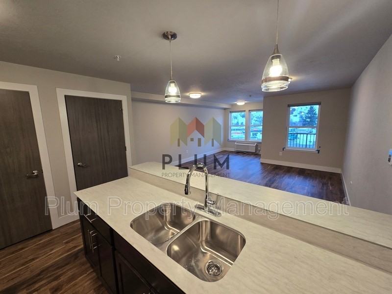 425 Michigan Ave #306 - Photo 4 of 27