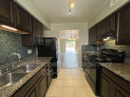 featured image of 920 W Tony St #12D