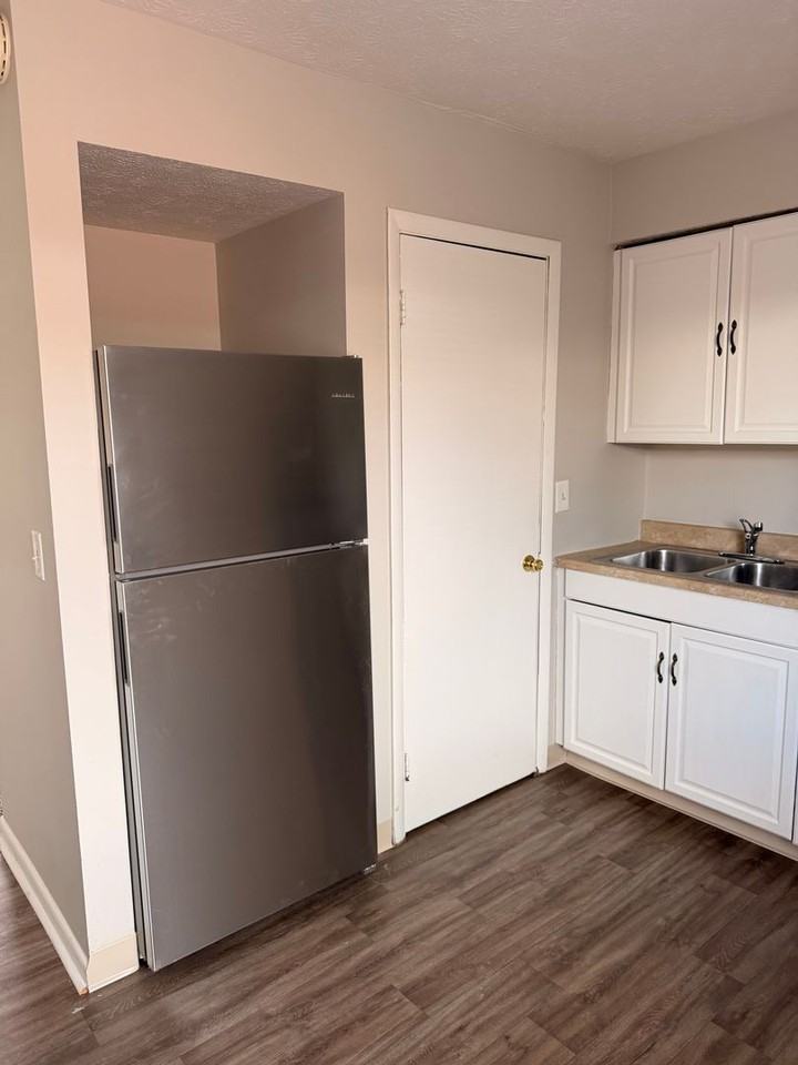 2669 Medary Ave - Photo 4 of 13