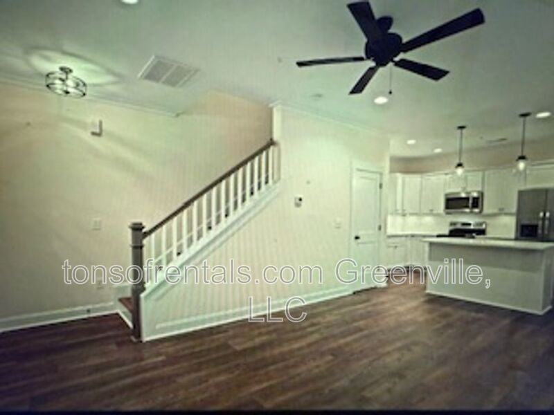 106 Hilton St #B - Photo 3 of 17