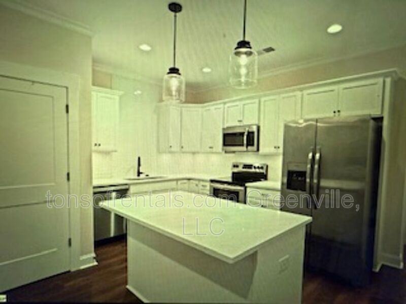 106 Hilton St #B - Photo 4 of 17