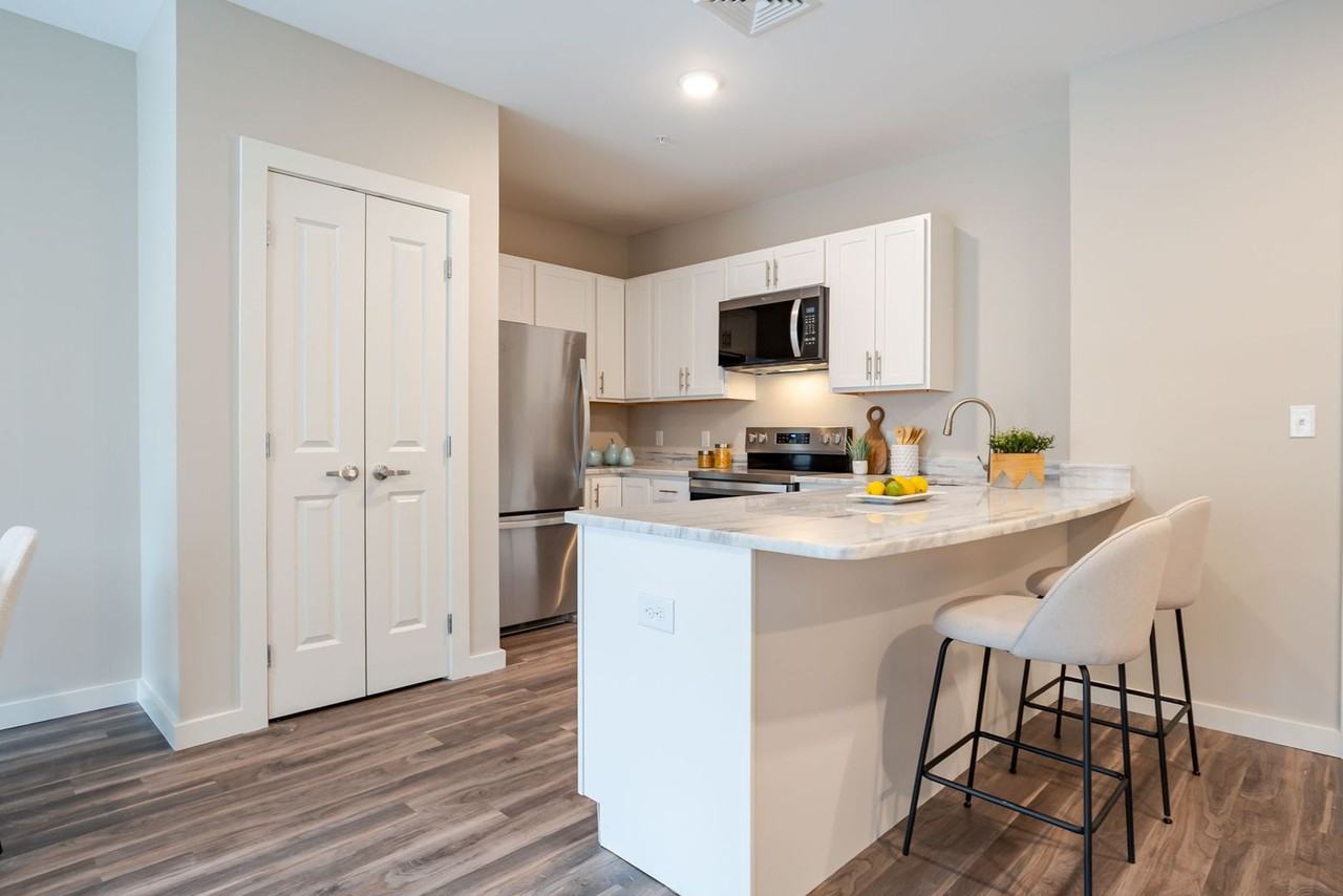 Fallview on Main - Photo 7 of 24