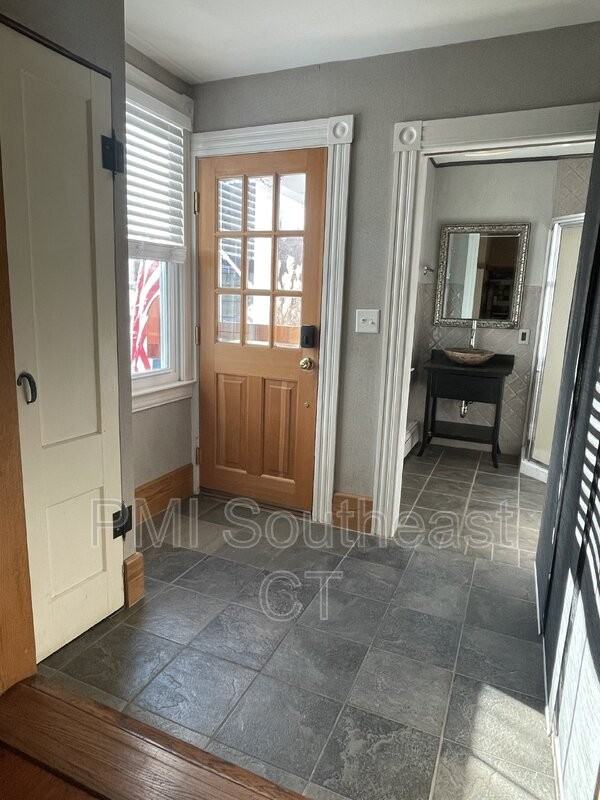 26 Academy Ln - Photo 2 of 29