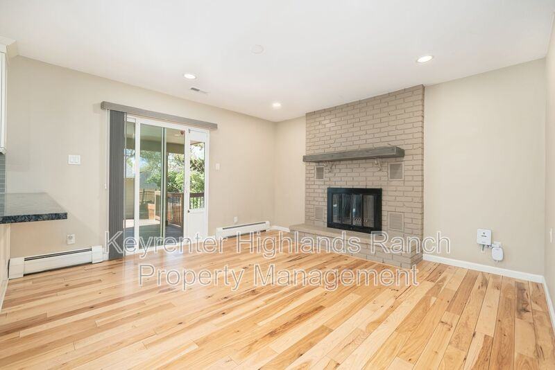 5647 S Foresthill St - Photo 6 of 18