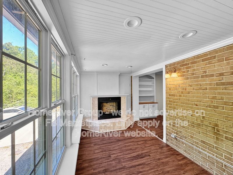 819 Asterwood Dr #B - Photo 2 of 21