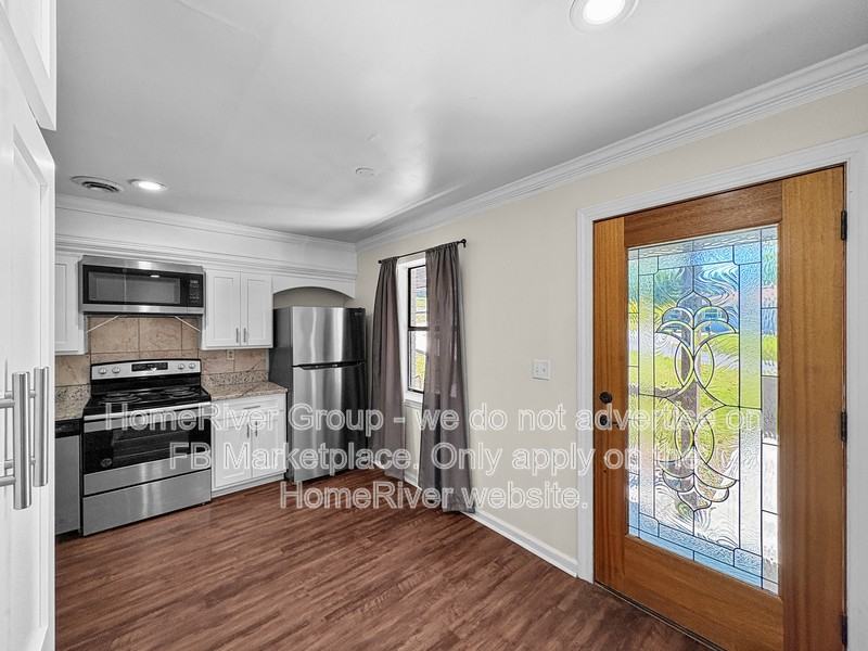 819 Asterwood Dr #B - Photo 5 of 21