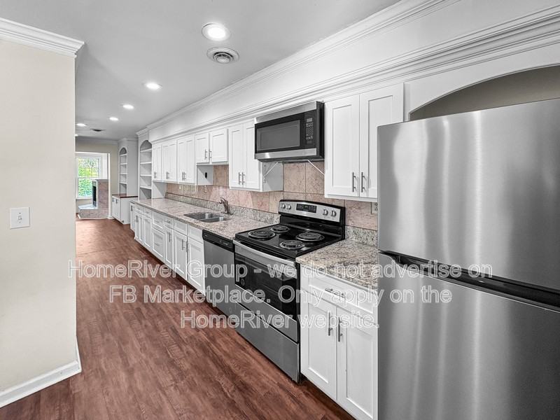 819 Asterwood Dr #B - Photo 6 of 21