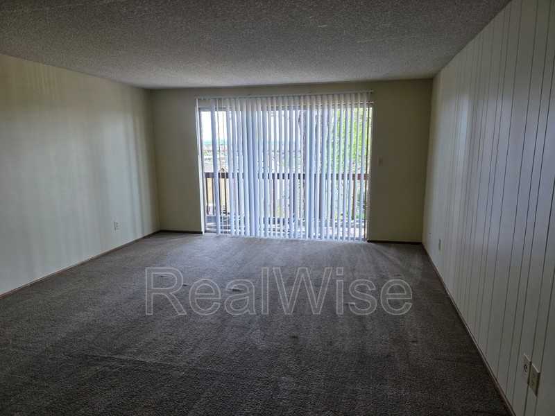 2022 E 6th St #1 - Photo 2 of 14