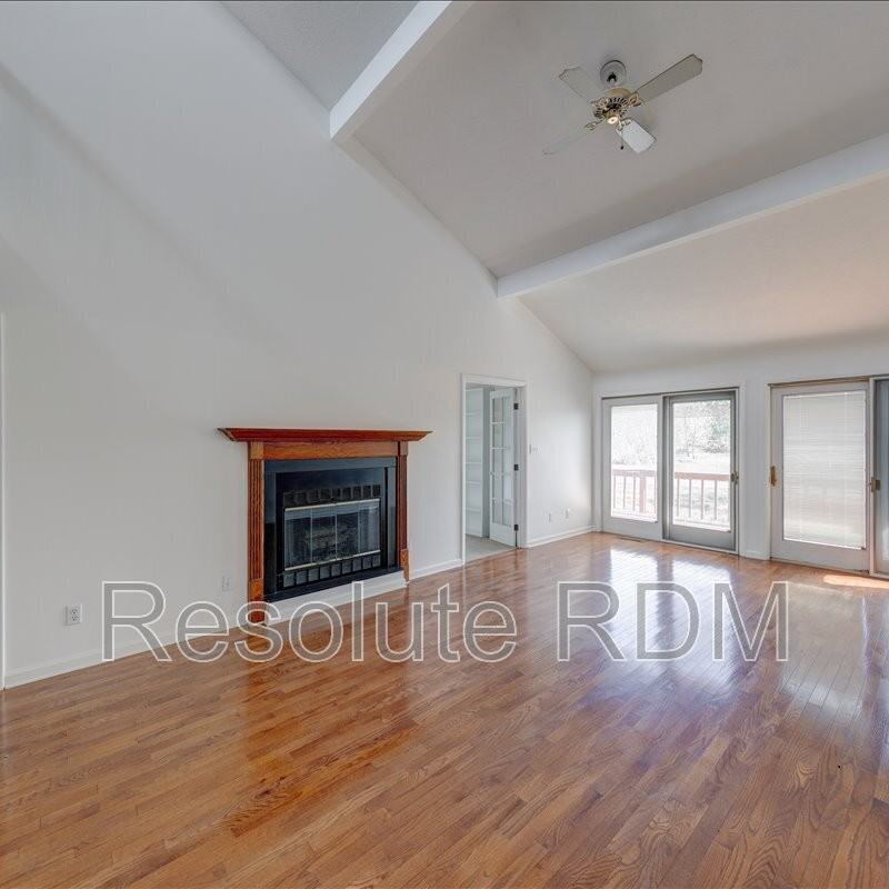 12001 Eastsouth - Photo 5 of 50