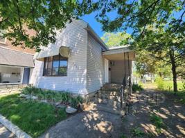 featured image of 2006 Wabash Ave