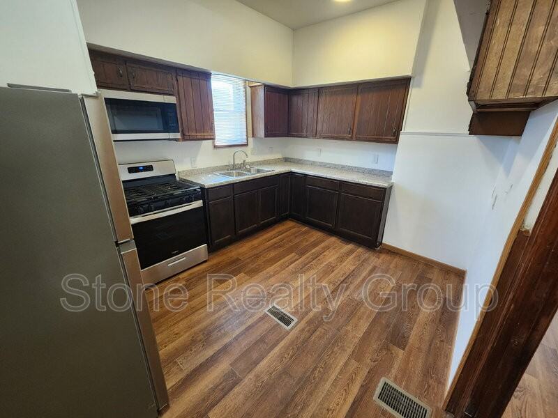 2006 Wabash Ave - Photo 3 of 10