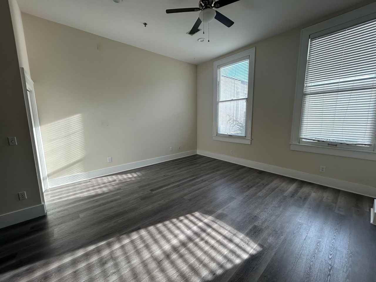 289-291 King - Photo 2 of 19