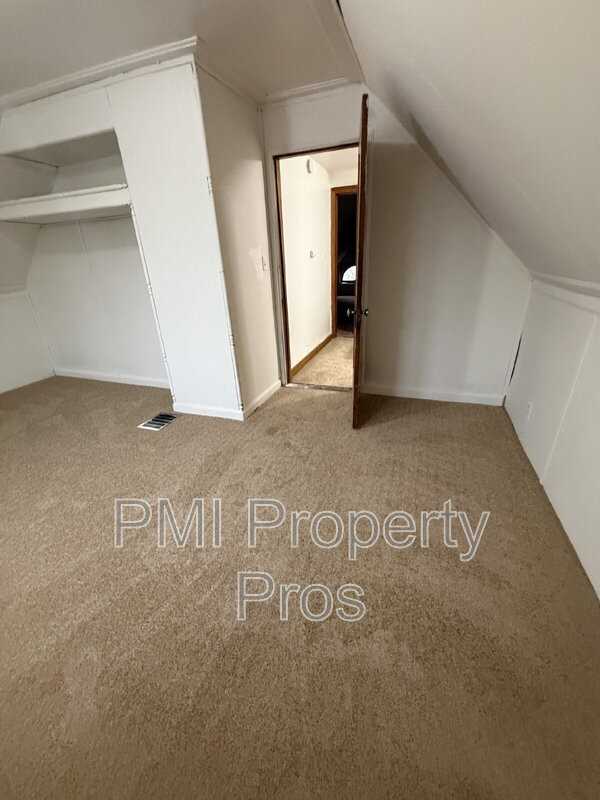 4139 N 50th St - Photo 2 of 23