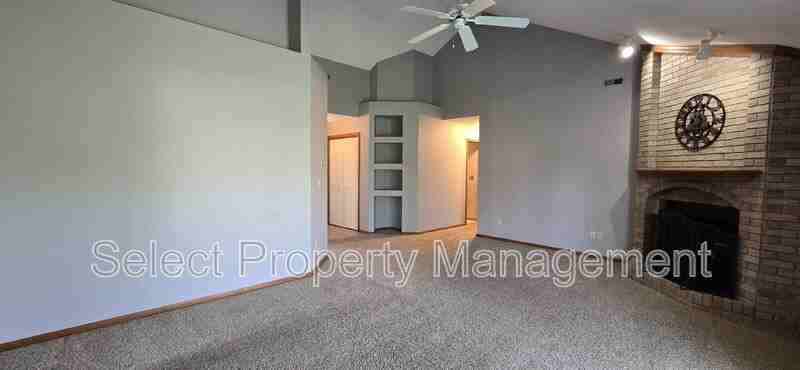 606 Diamond Point Pl - Photo 4 of 26