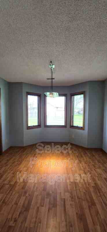 606 Diamond Point Pl - Photo 5 of 26