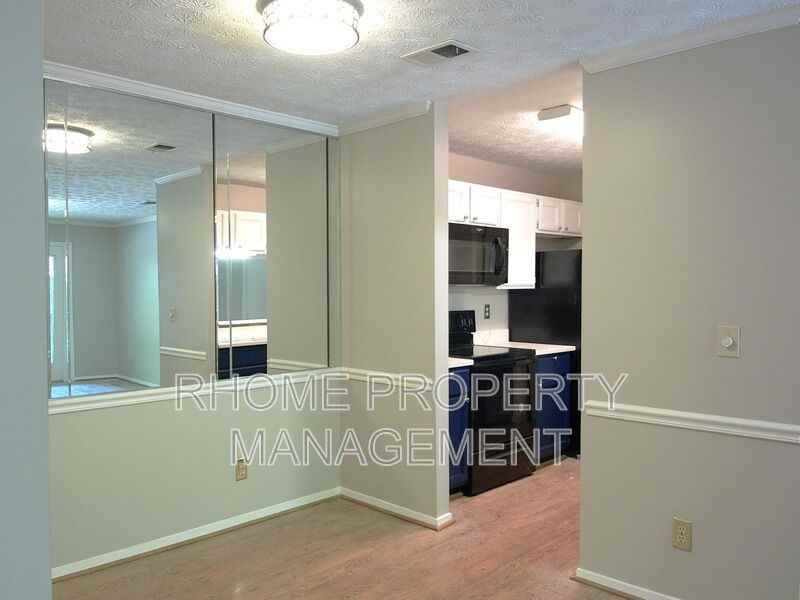 1415 Tuxworth Cir - Photo 5 of 34