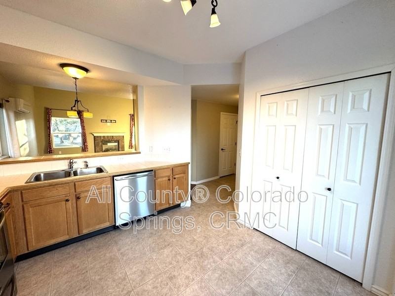 4334 Poplar Brook Dr - Photo 3 of 28