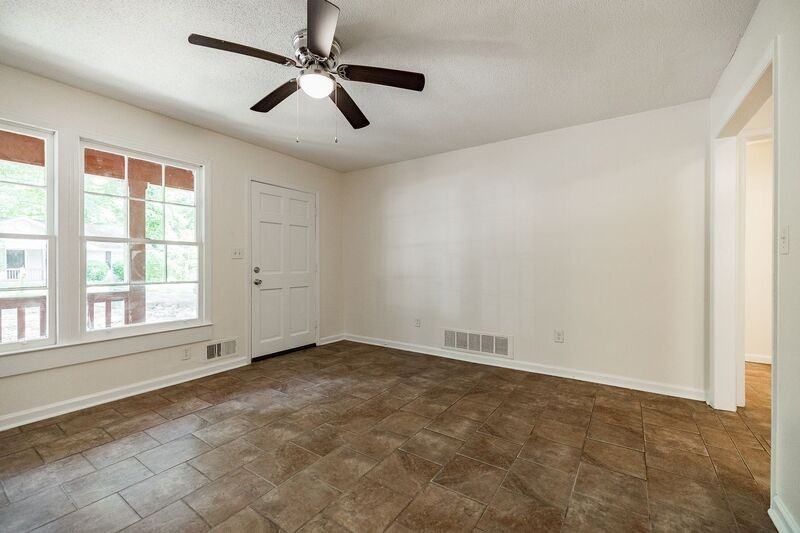 170 Garnet Ridge Dr - Photo 4 of 21