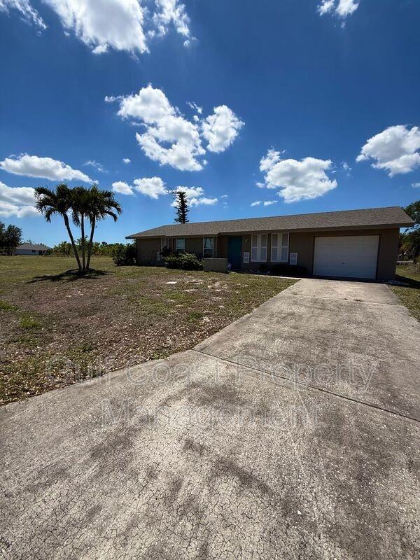 12884 Bacchus Rd - Photo 2 of 40