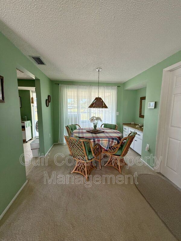 12884 Bacchus Rd - Photo 6 of 40