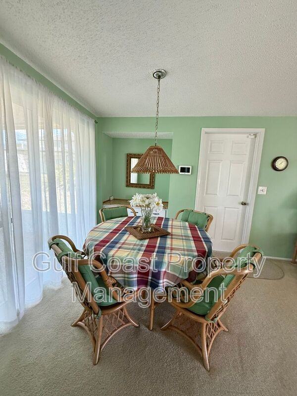 12884 Bacchus Rd - Photo 7 of 40