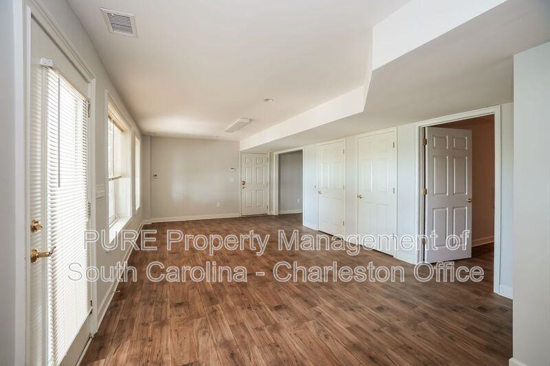 1166 Waterfront Dr - Photo 6 of 20