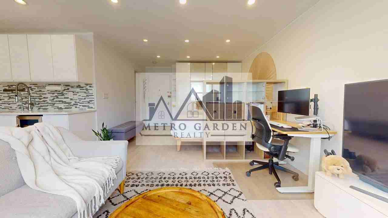 68-15 Selfridge Street #3D - Photo 4 of 32