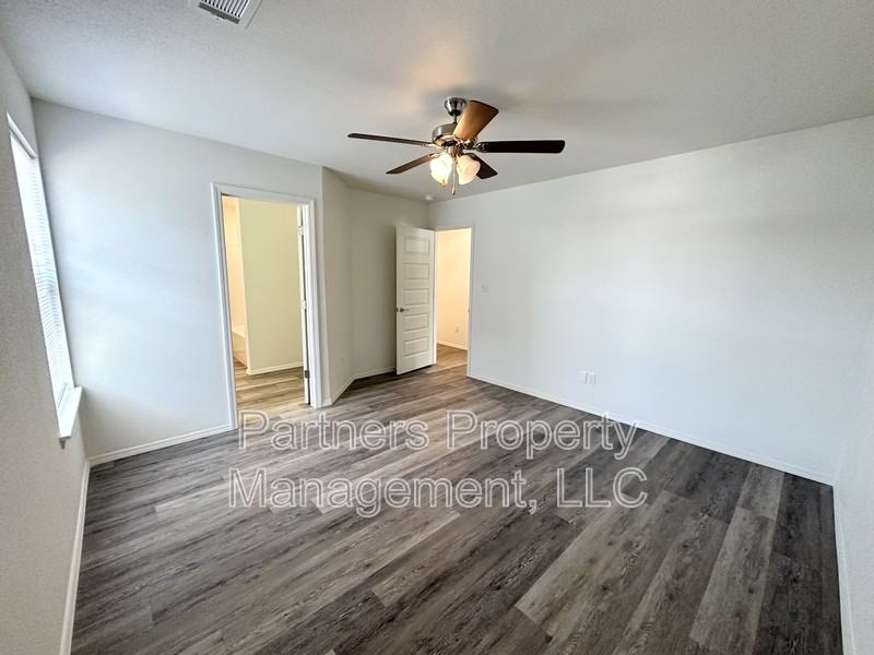 779 S Rupple Rd - Photo 7 of 15